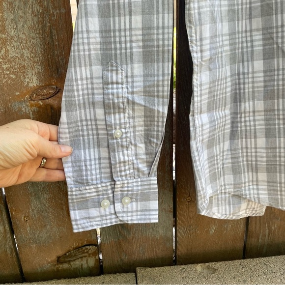 SONOMA Men’s Gray White Plaid Long Sleeve Button Down Size Medium - Picture 5 of 10